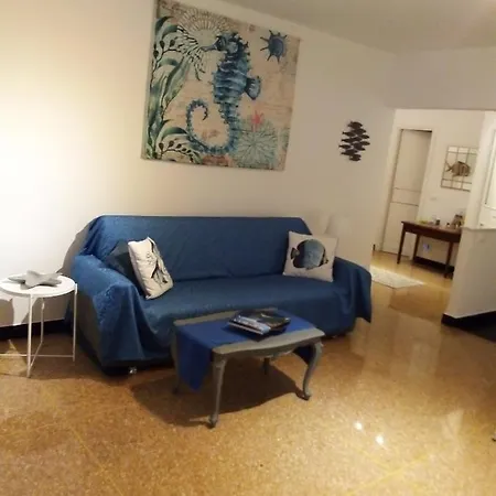 Acquario House דירה